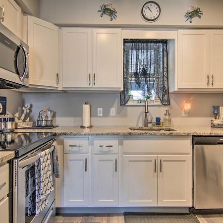 Airy Ocean City Condo On Canal Front With Deck! Экстерьер фото
