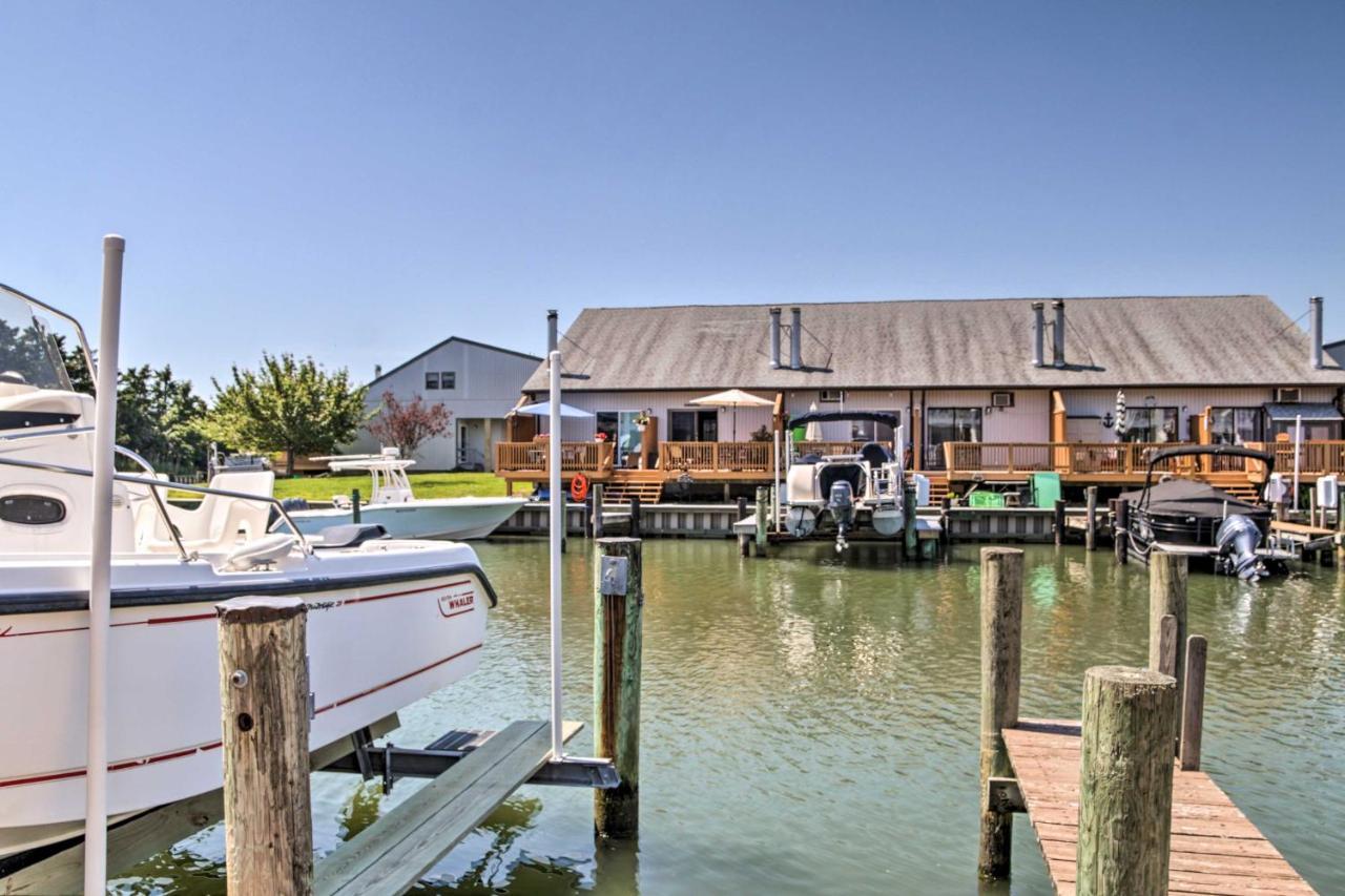 Airy Ocean City Condo On Canal Front With Deck! Экстерьер фото