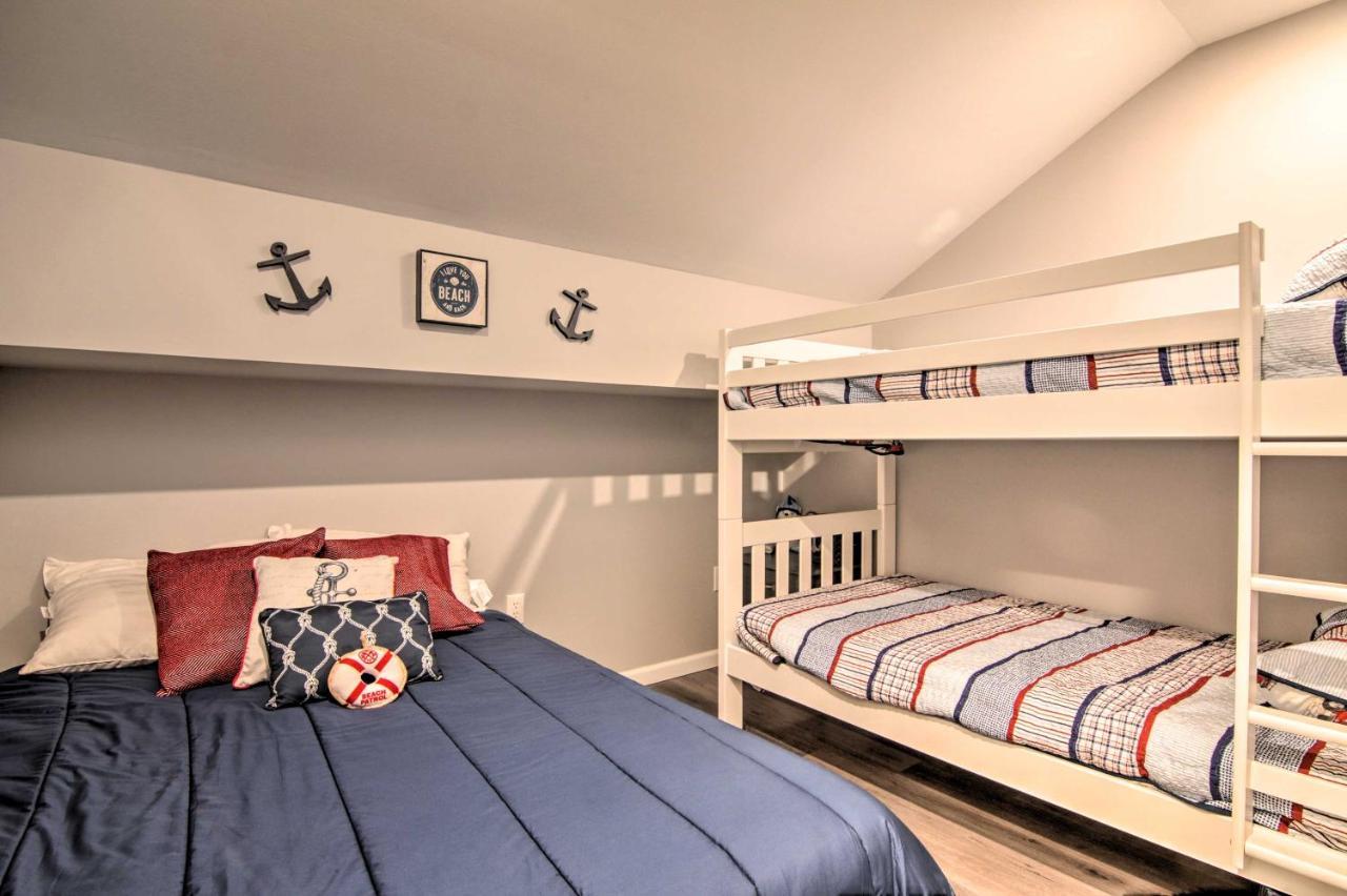 Airy Ocean City Condo On Canal Front With Deck! Экстерьер фото